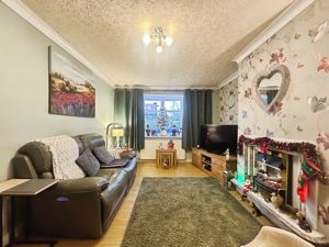 Lounge- click for photo gallery